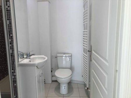 T4 avec 2 chambres - refait à neuf - Photo 2