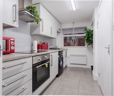 1 Bed Flat, Lower Breck Road, L6 - Photo 5