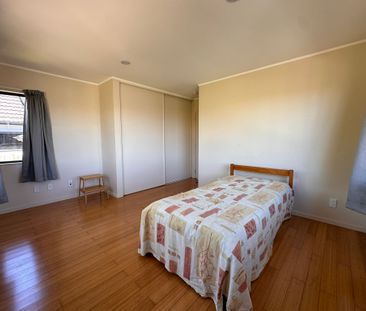 A Peaceful Family Haven Full of Warmth and Character - Photo 4