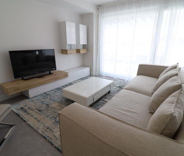 3 bedroom luxury Flat for rent in Mijas Costa, Andalusia - Photo 2