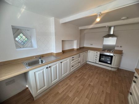 4 bedroom detached house to rent - Photo 3