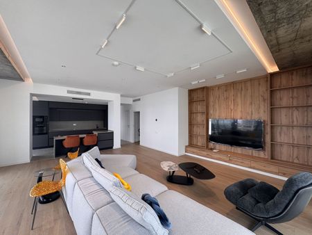 4-Room Apartment for Rent // Up-site // Parking Included // Spa - Fotografie 2