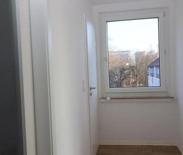 SOFORT einziehen: MODERNE 2-Zimmer-Wohnung ganz OBEN - Photo 5