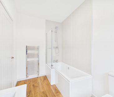 2 bedroom terraced house to rent - Photo 2