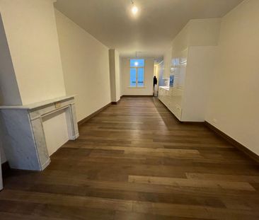 Heel mooi gerenoveerd appartement met twee slaapkamers. Tijdens de ... - Photo 1