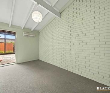 CHARMING TOWNHOUSE - Photo 4