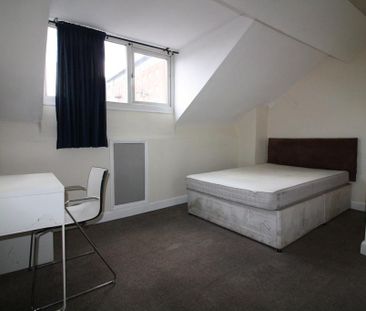 1 bedroom in a flat share to rent - Photo 6