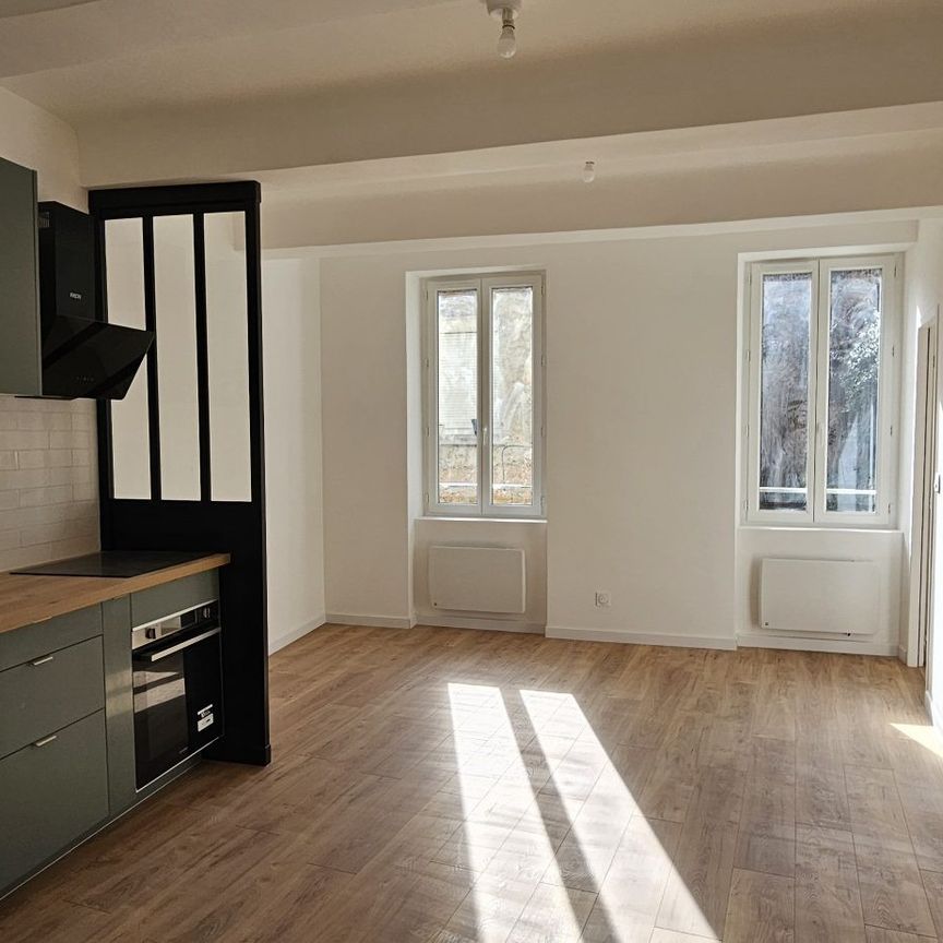 Location Appartement 2 pièces 35m² FLASSANS SUR ISSOLE 83340 - Photo 1