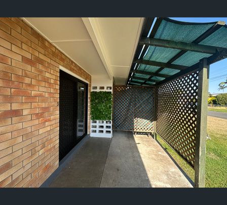 3/142 Menzies Street, Park Avenue, Qld 4701 - Photo 1