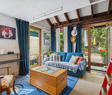 Charming family home peacefully nestled in the prestigious Toxteth ... - Photo 3