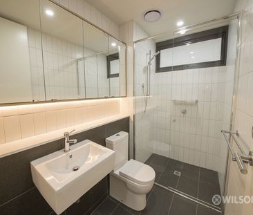 Modern stunner in the heart of Ormond - Photo 3