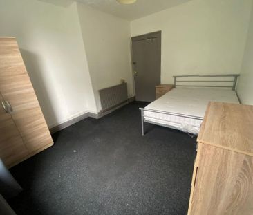 5 bedroom house to rent - Photo 2