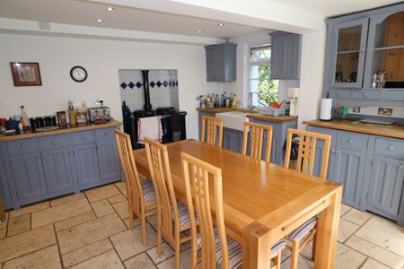 4 bedroom House To Let in Chelmsford - Photo 4