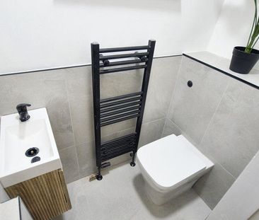 3 bedroom terraced house to rent - Photo 3