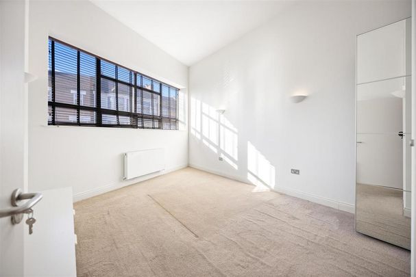 3 bedroom flat to rent - Photo 1