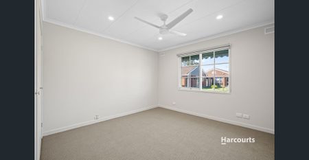 Beautifully Renovated Unit Offering Comfort, Space & Convenience - Photo 2