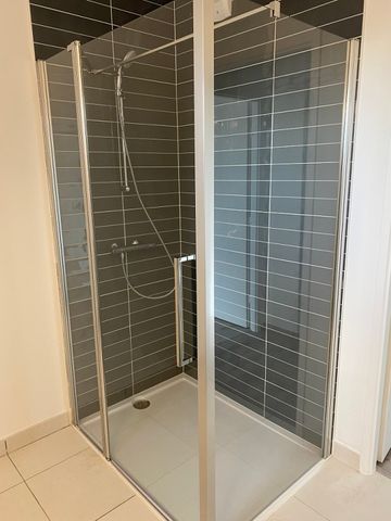 Location Appartement 2 pièces 44m² ORLEANS 45000 - Photo 3