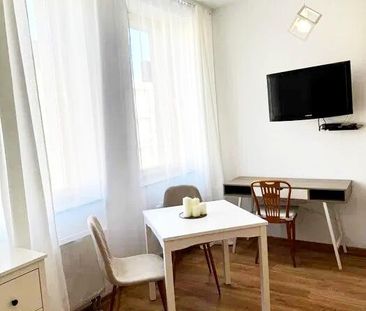 Przytulna kawalerka w świetnej lokalizacji ul. Lea - Zdjęcie 6