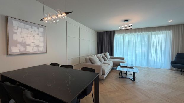 Apartament 4 camere de inchiriat superb-Zona Pipera-100 metri metrou - Photo 1