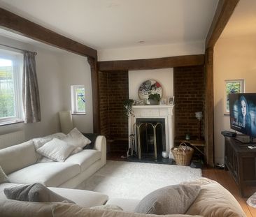 Room in a Shared House, Ballards Way, CR0 - Photo 1