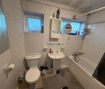 Room in a Shared Flat, Save King, IG3 - Photo 2
