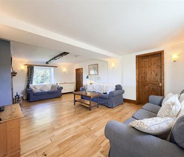 4 bedroom semi-detached house to rent - Photo 1