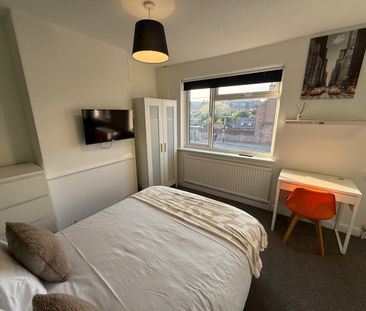 Room in a Shared House, Middle Street, NG9 - Photo 4