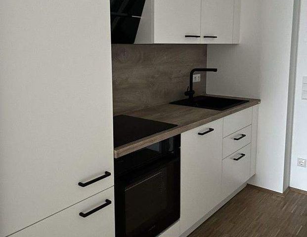 Erstbezug! Traumwohnung im Neubau, Fußbodenheizung, großer Balkon, EBK, Lift! - Photo 1