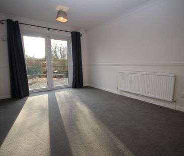 2 bedroom end of terrace house to rent - Photo 1