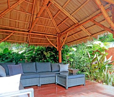 4 BEDROOM FAMILY HOME ON MEIKLEVILLE HILL! - Photo 2