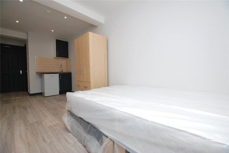 1 bedroom house of multiple occupation to rent - Photo 2