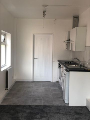 Room in a Shared House, Campden Crescent, HA0 - Photo 3