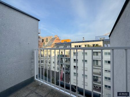 CHARMANTE DACHGESCHOSS-MAISONETTE MIT WOHLFÜHLCHARAKTER - 2 TRAUMHAFTE TERRASSEN - STELLPLATZ OPTIONAL ANMIETBAR - Photo 4