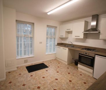 3 bedroom terraced house to rent - Photo 4