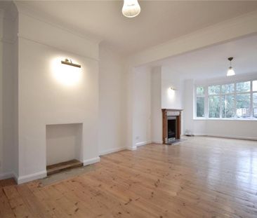 4 bedroom semi-detached house to rent - Photo 3