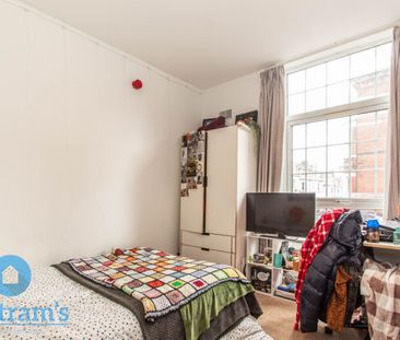 7 bed Flat for Rent - Photo 4