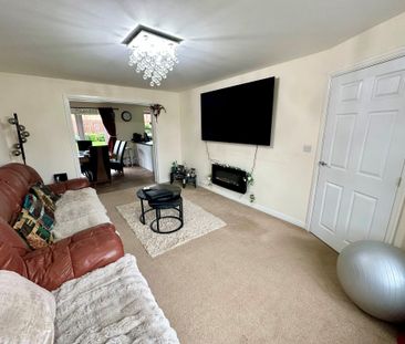 Alder Road, Leeds, Whinmoor - Photo 2