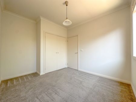 2/24 Panorama Street, Clayton - Photo 4