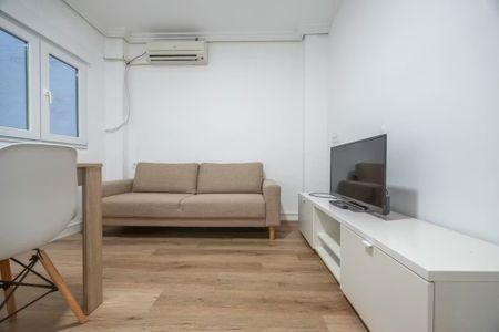 Carrer de Dolores Alcaide, Valencia, Valencian Community 46007 - Photo 5