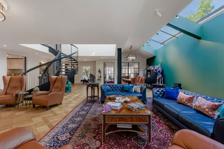 Exceptional family home in gated cul-de-sac in St John’s Wood - Photo 4