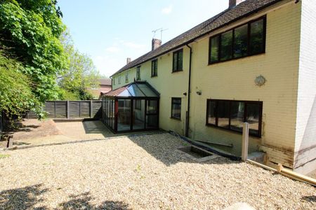 1 bedroom semi-detached house to rent - Photo 4