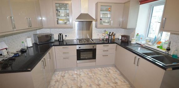 4 bedroom house to rent - Photo 2