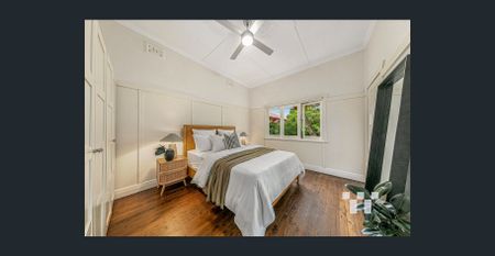 Renovated Three Bedroom Cottage - Photo 3