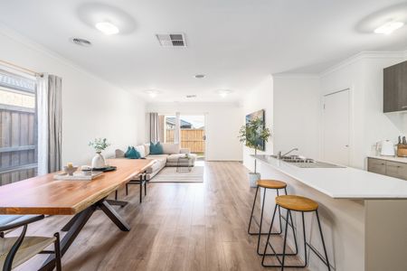 Low Maintenance Modern Living - Photo 3