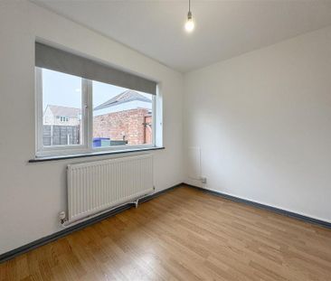 2 bedroom semi-detached bungalow to rent - Photo 5