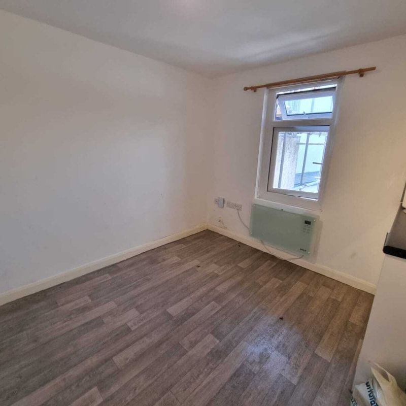 Middle Street, Brighton - Photo 1