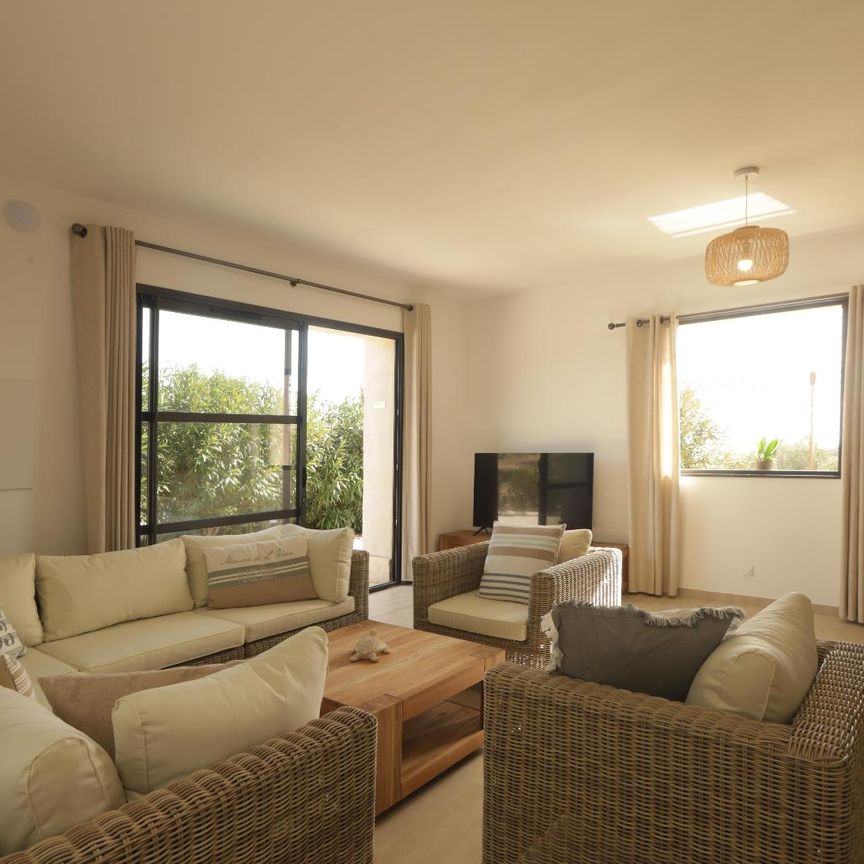 Location Appartement 3 pièces 74m² MIREVAL 34110 - Photo 1