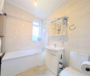 Cheltenham Place, Harrow, HA3 - Photo 2