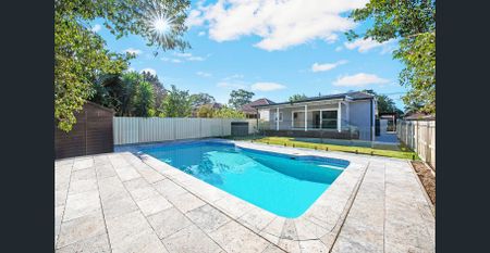 Situated in a convenient position, this renovated freestanding home - Photo 4