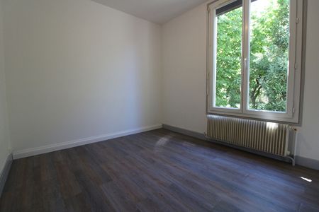 Location appartement 5 pièces, 90.00m², Chalon-sur-Saône - Photo 2